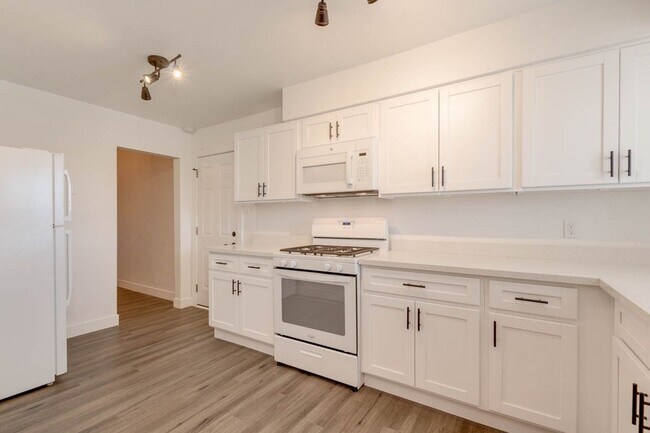 Building Photo - 4129 N 33rd Dr