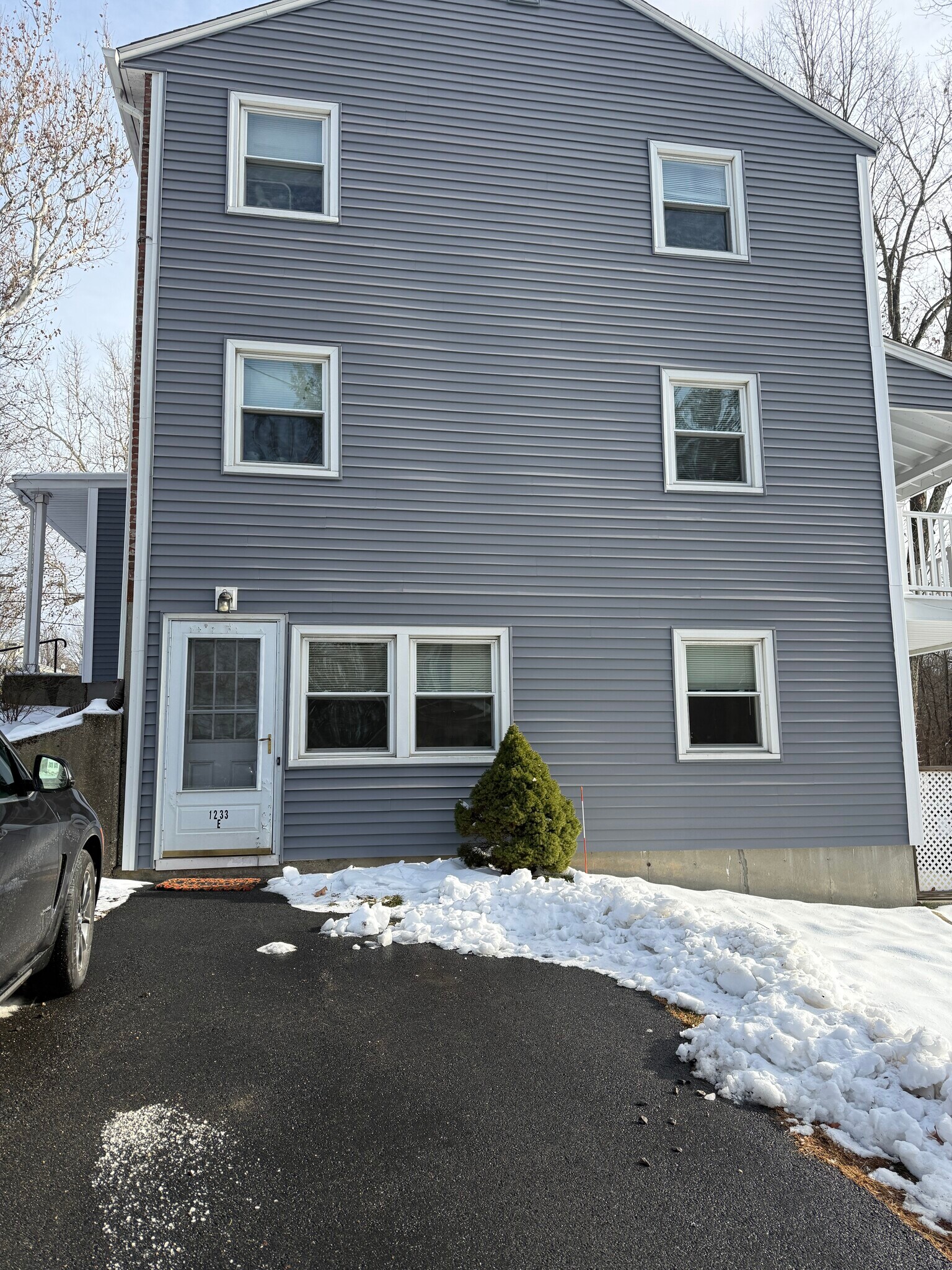 Building Photo - 10 Fruit St