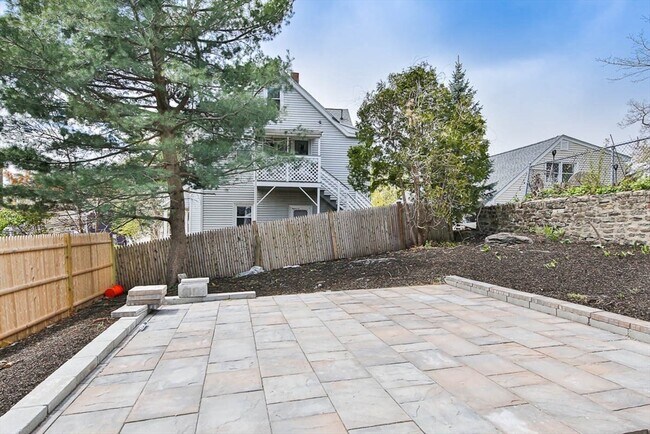 Building Photo - 57-59-59 Catherine St