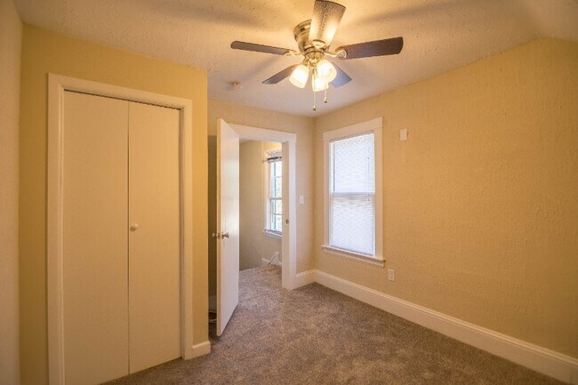 Building Photo - 37355 2nd St