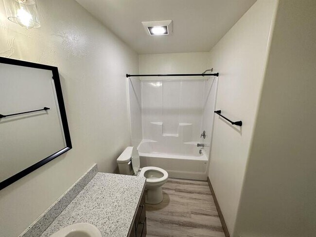 Building Photo - 1044 Enterprise Dr