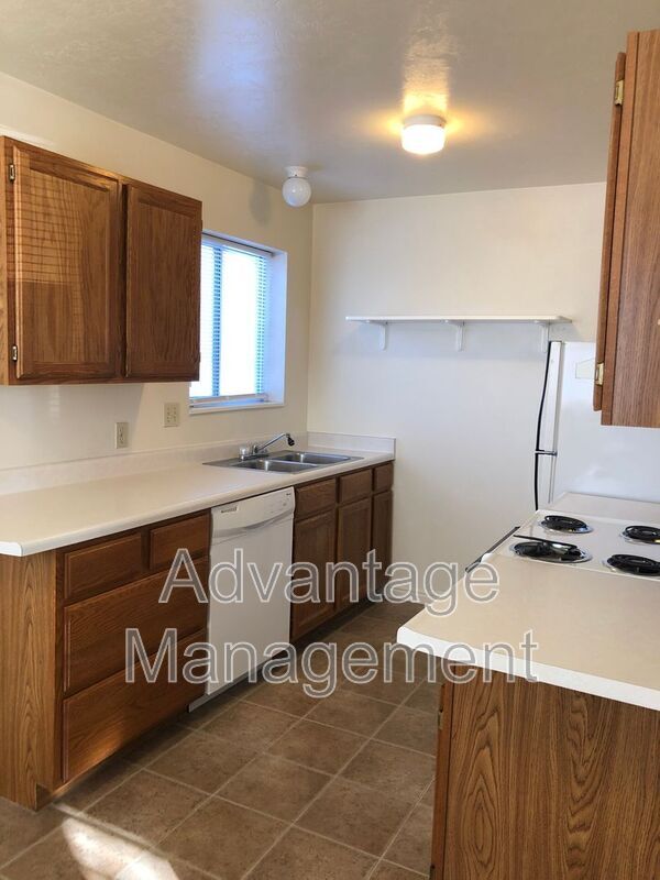 Building Photo - 2138 W 220 N