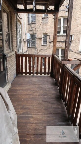 Building Photo - 4650 N Elston Ave