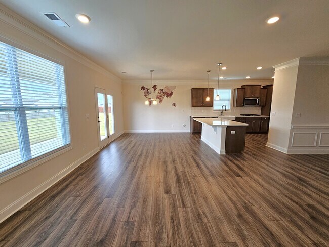 Building Photo - 5451 Cherwell Ave