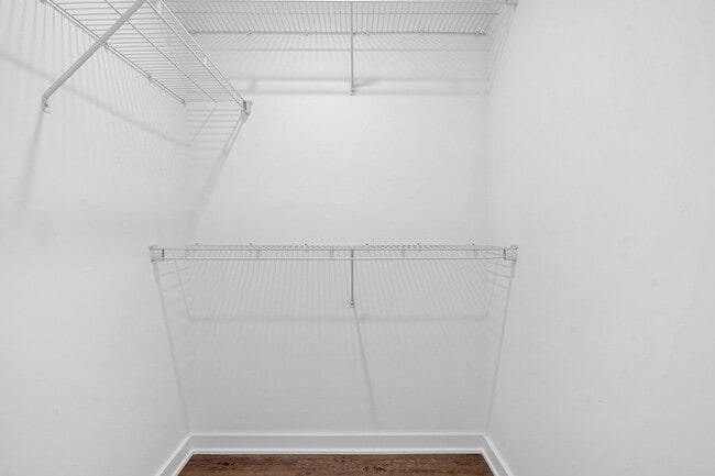 Building Photo - 706 S Brevard St