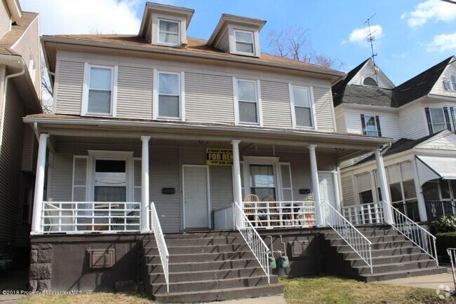 Building Photo - 312 N Irving Ave