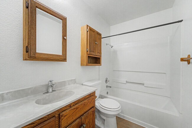 Building Photo - 0289