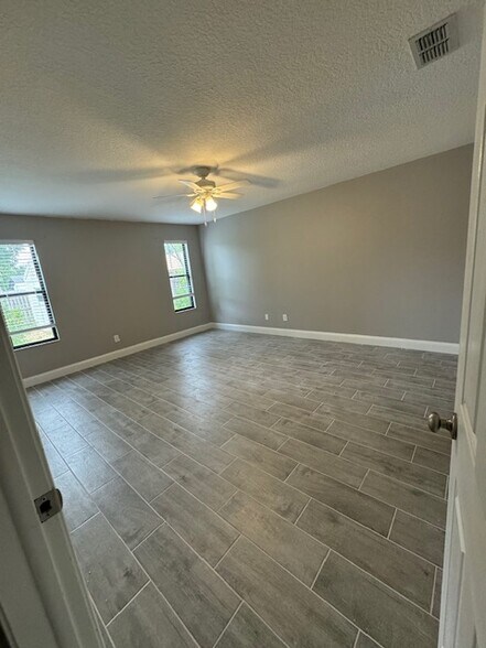 Building Photo - 3455 Remler Dr S