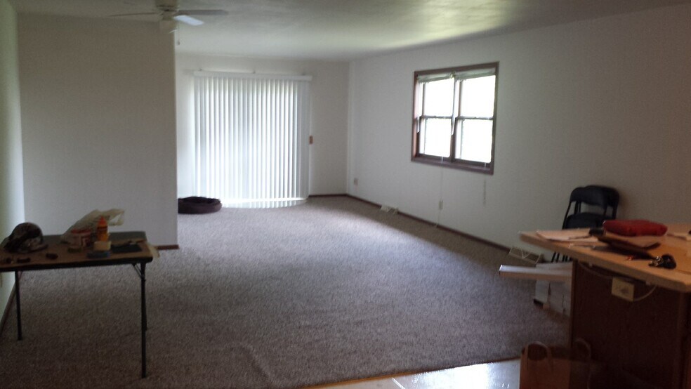 Main living room - 731 Crawford Dr