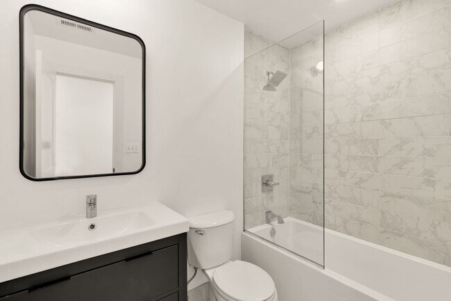 Building Photo - Beautiful 2 Bed/2 Bath in Petworth