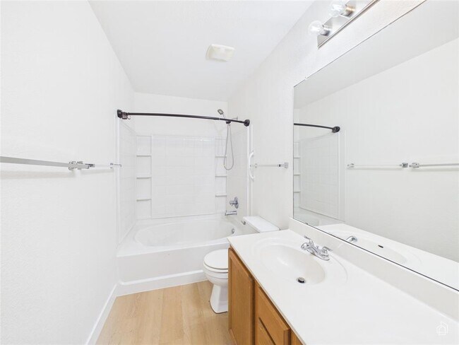 Building Photo - 6824 Walkup Ln