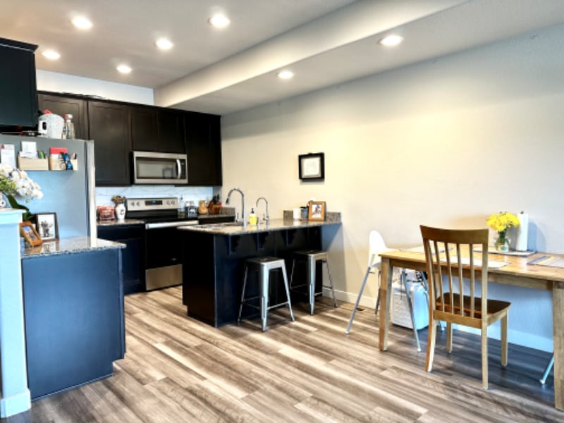 Building Photo - 6555 Carriage Meadows Dr