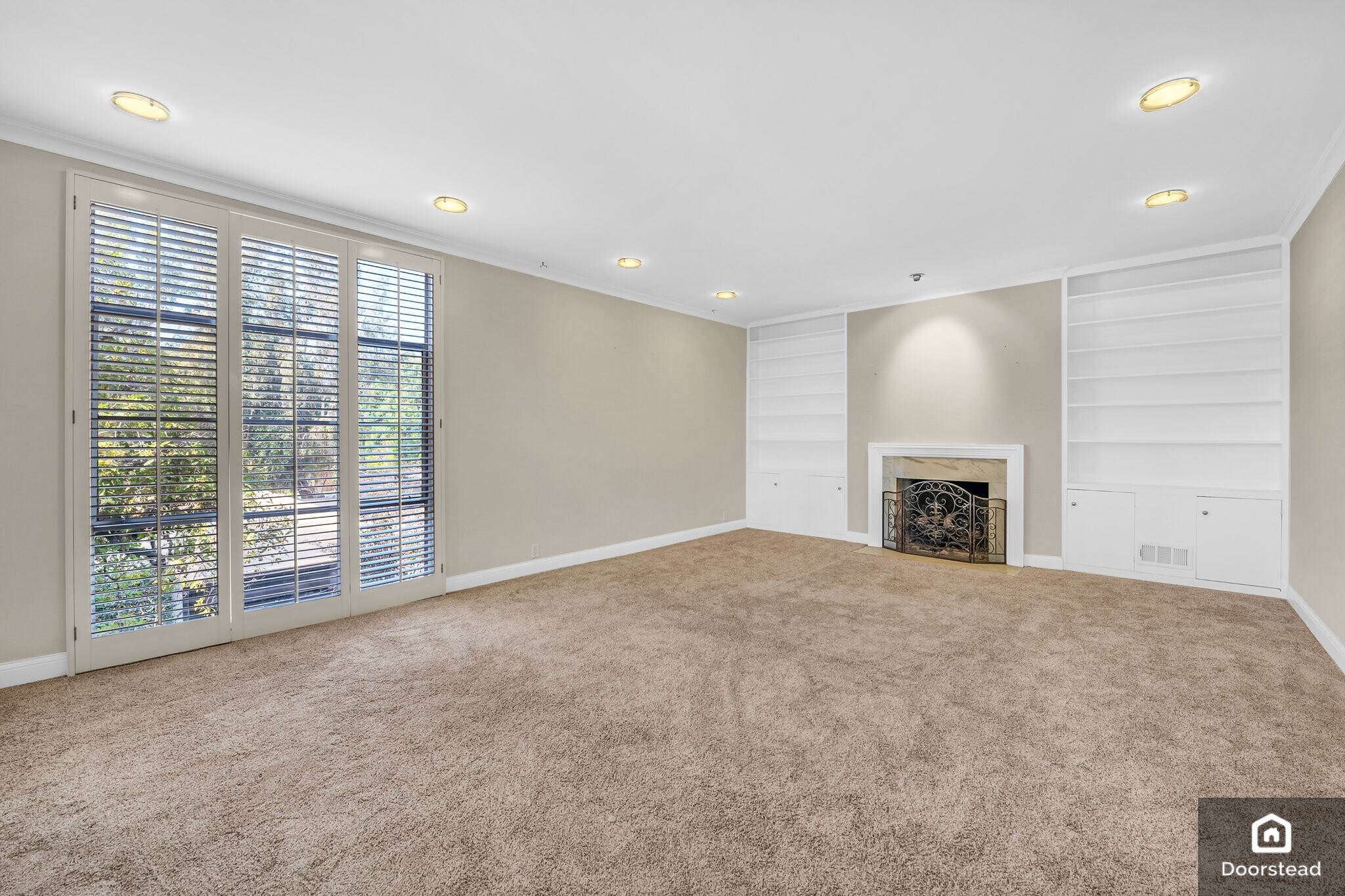 Building Photo - 535 S Orange Grove Blvd