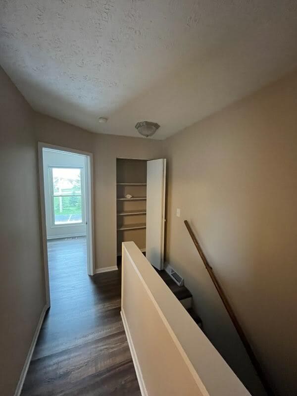 Building Photo - 1871 N Lakeman Dr