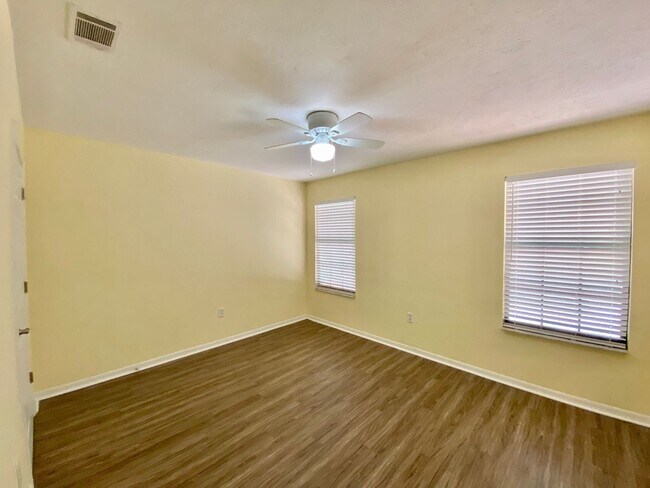 Building Photo - Charming 4BR Home in Haile Plantation with...
