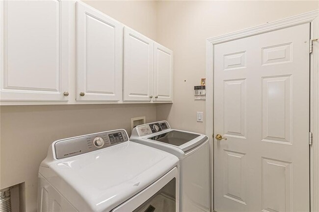 Building Photo - 1525 Broadhempston Ct