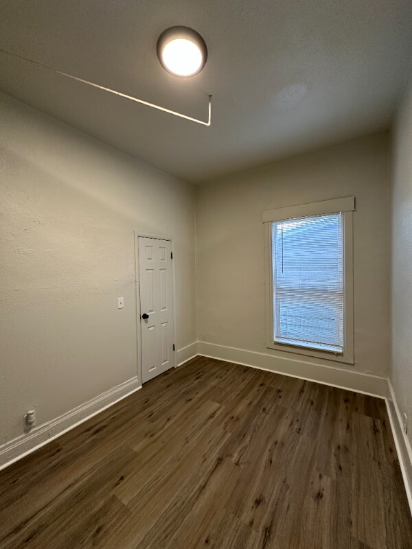 Building Photo - 57 N Chicago St