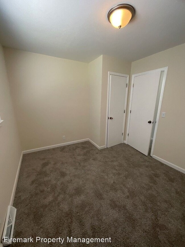 Building Photo - 3 br, 1.5 bath House - 2900 Edge Moor Drive