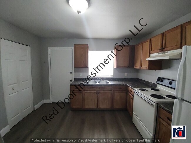 Building Photo - Large 2/1- Minutes from Downtown Leesburg/...