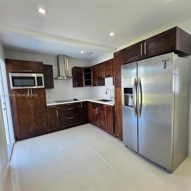 Building Photo - 7555 SW 28th Street Rd