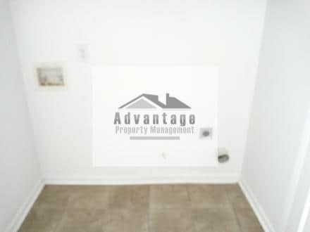 Building Photo - 636 Rayella Dr