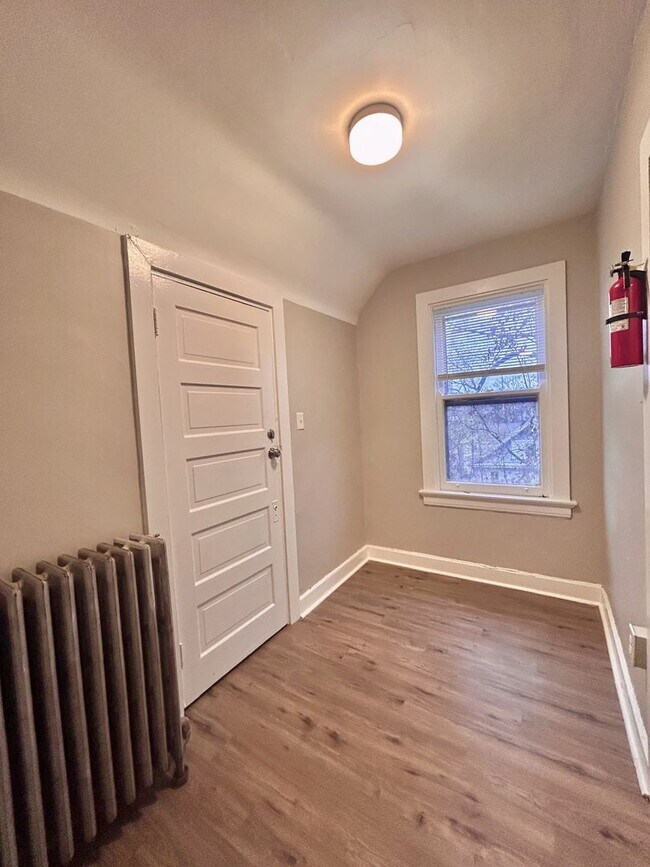 Building Photo - 2308 Highland Ave