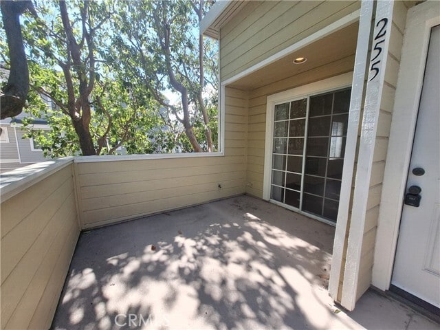 Building Photo - 2800 Plaza del Amo