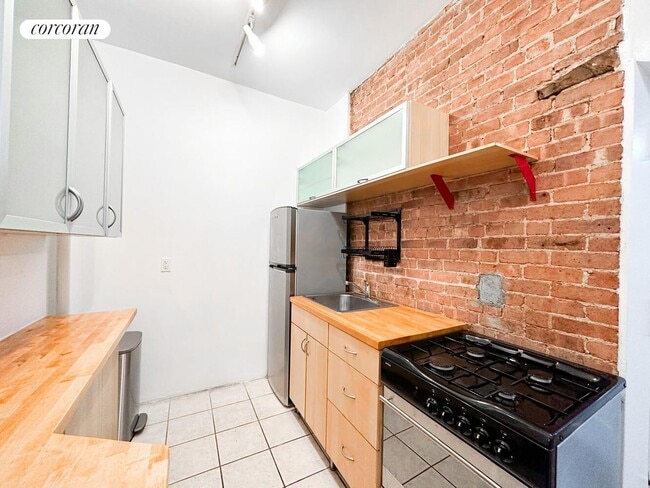 Building Photo - 503 W 148th St
