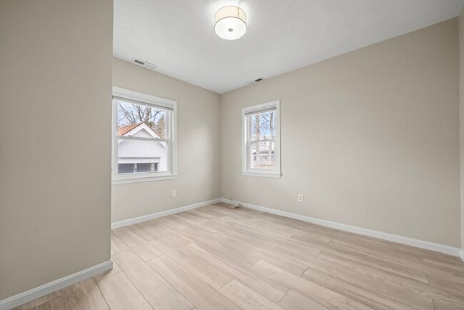 Building Photo - 1 Salem St