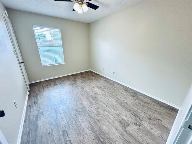 Building Photo - 379 Fantail Loop