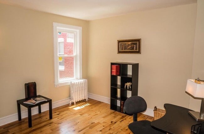 Building Photo - 512 E Fulton St