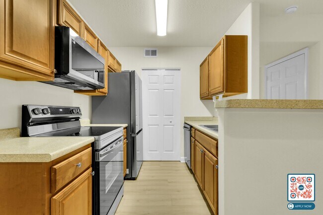 Building Photo - MOVE IN THIS YEAR - FREE MONTH'S RENT IN 1st 90 DAYS!