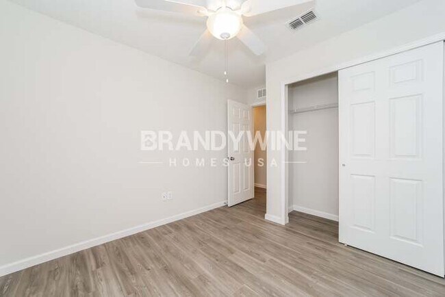 Building Photo - 506 Kit St