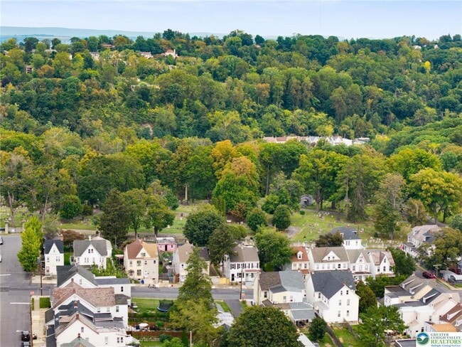 Building Photo - 821 Jackson St