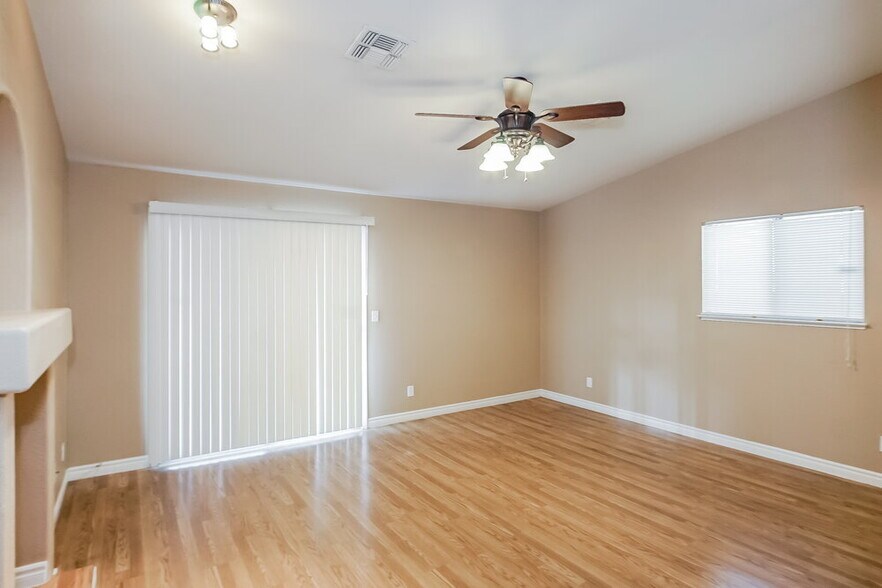 Building Photo - 7125 W Tropical Island Cir