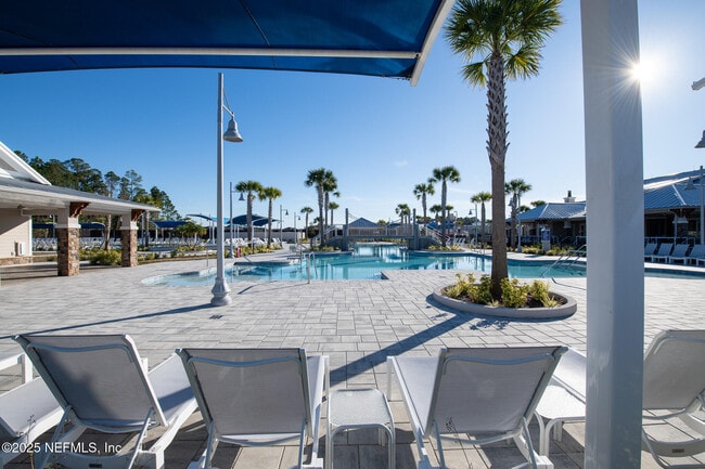 Building Photo - 259 Brandon Lks Dr