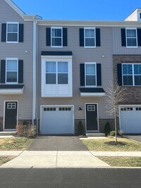 Building Photo - 806 Pecan Rd