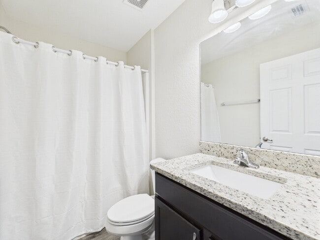 Building Photo - Modern 3/2 Home for Rent in Ocala – Move-I...