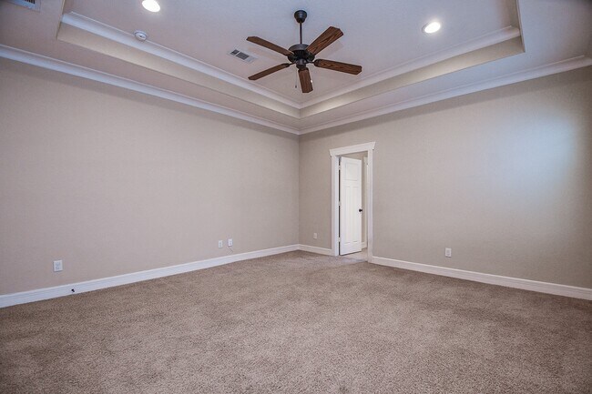 Building Photo - 5615 Kiam St