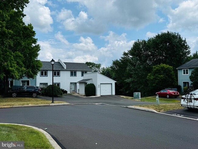 Building Photo - 137 Krista Ct