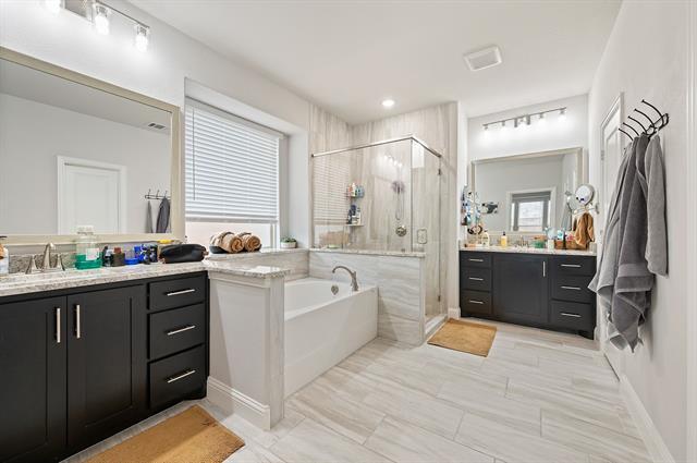 Building Photo - 811 Ridgehurst Rd