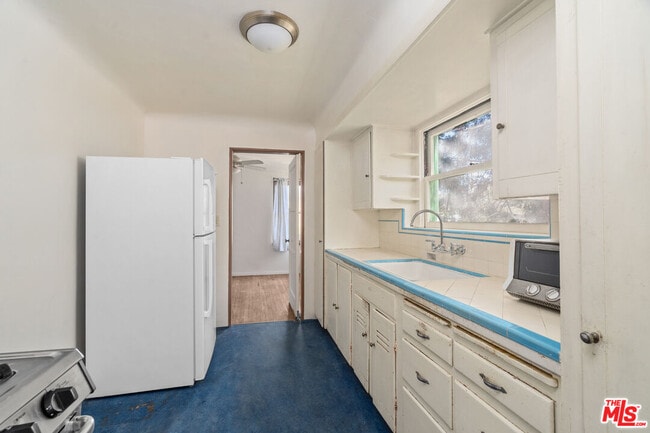 Building Photo - 3705 Fredonia Dr