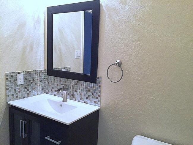 Building Photo - 17503 Sunny Trail Ln