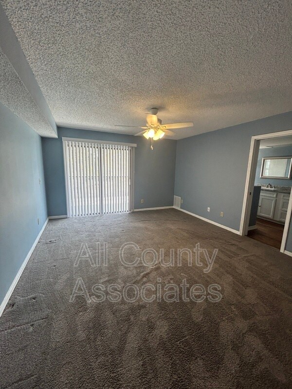 Building Photo - 504 S Florida Ave