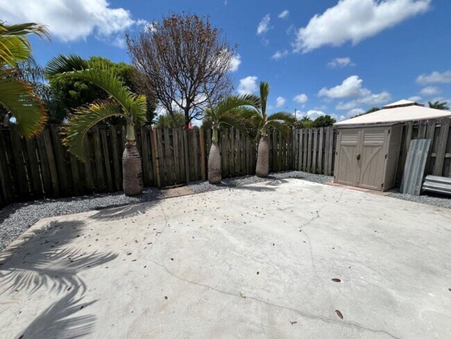 Building Photo - 10906 SW 181st Terrace