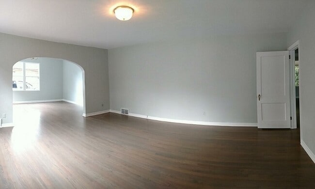 Building Photo - 1316 N Adams St