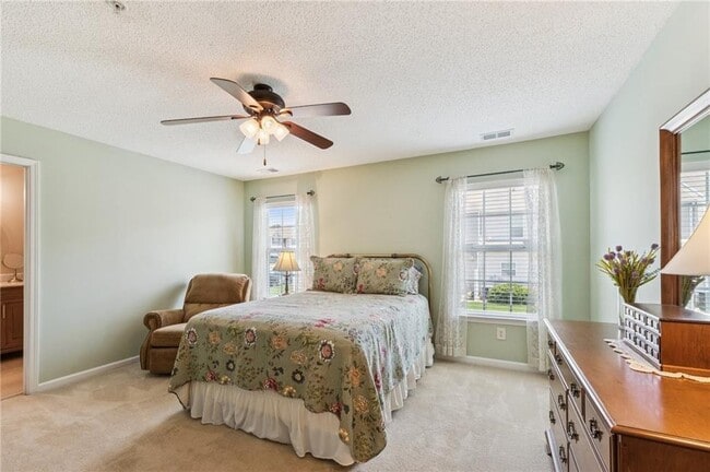Building Photo - 299 Azalea Cir