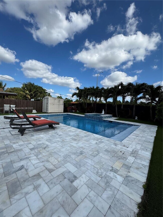 Building Photo - 4361 SW 147th Ct