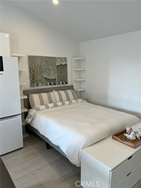 Building Photo - 388 Hawthorne Rd