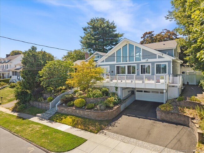 Primary Photo - 129 Rogers Ave